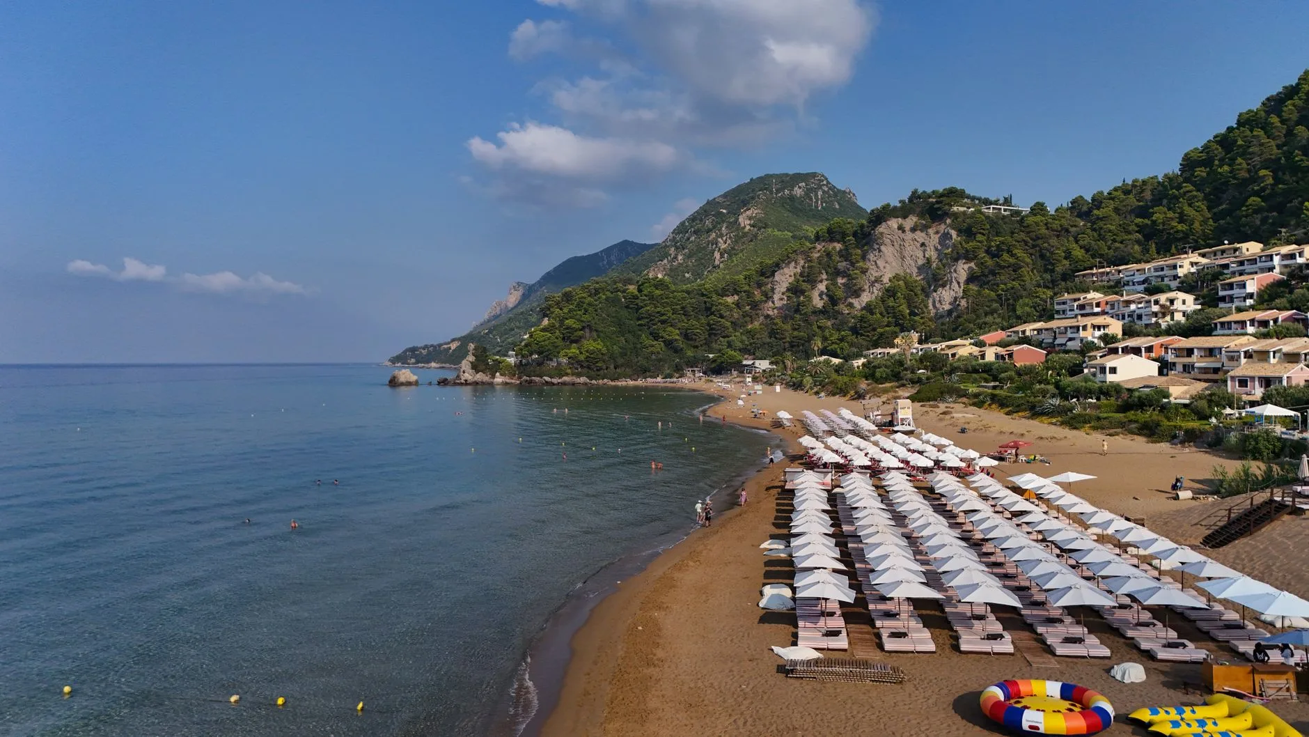 Agios Gordios et Glyfada : le grand sable de l'ouest