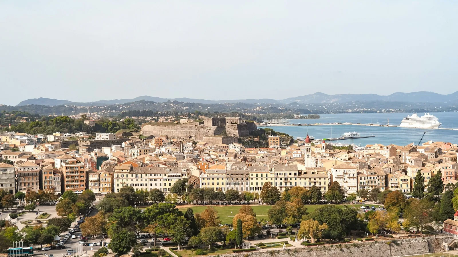 La Vieille Forteresse et la Nouvelle Forteresse